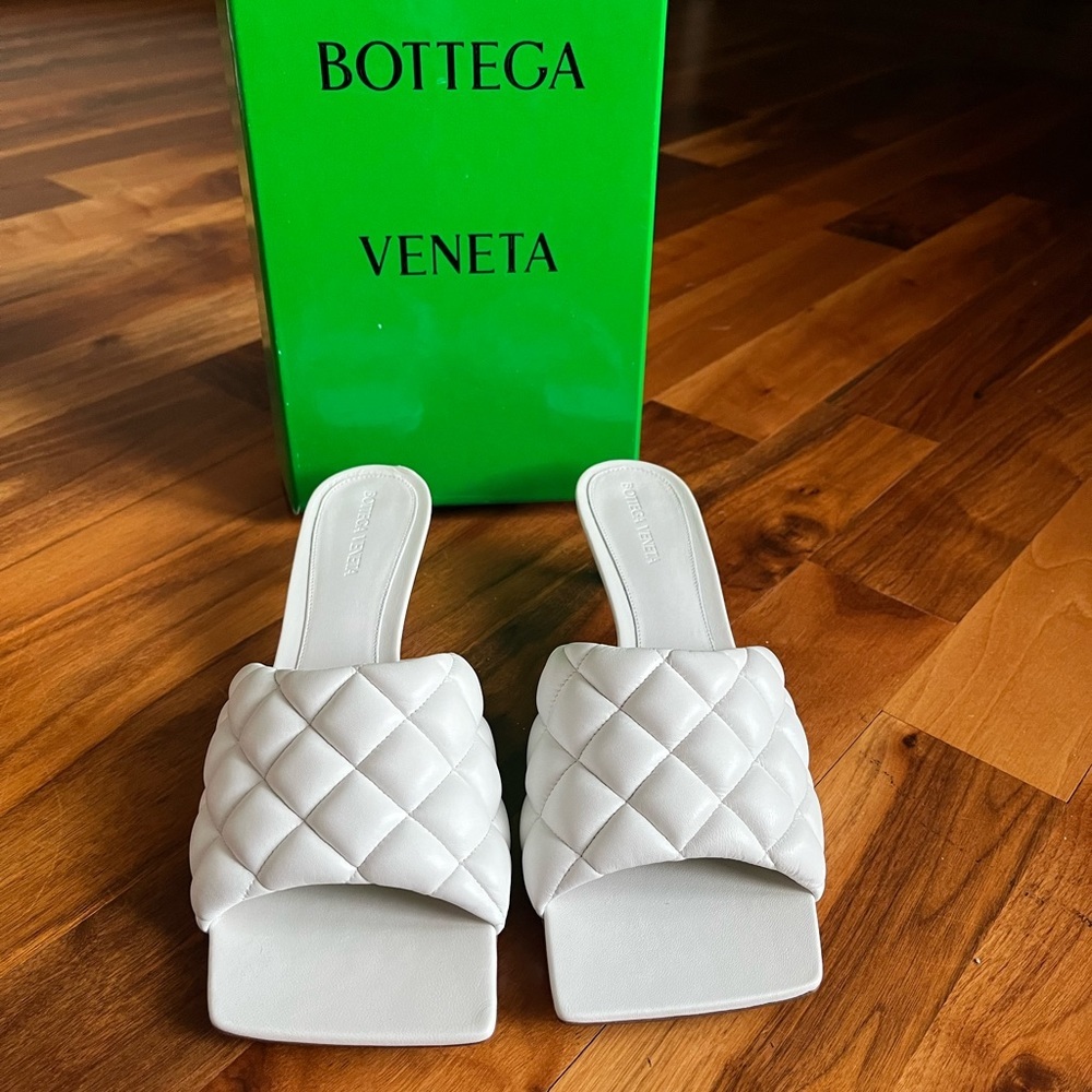 Bottega Veneta Padded Slide Sandals, NEW - Picture 2 of 14